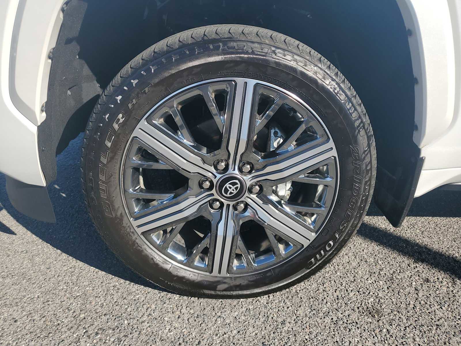 Used 2025 Toyota Sequoia Capstone image 10