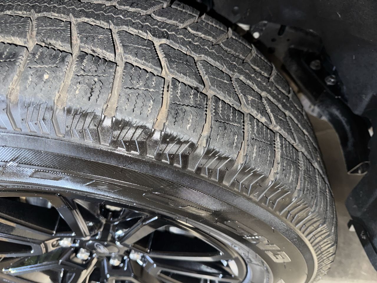 Used 2024 Ford F150 Platinum w/ FX4 Off-Road Package image 11