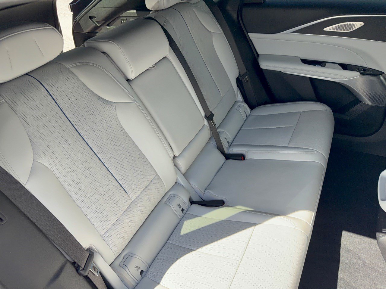 Certified 2024 Cadillac Lyriq Luxury w/ LPO, Floor Liner Package RWD image 29