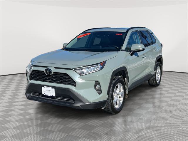 Used 2020 Toyota RAV4 XLE w/ Convenience Package image 3