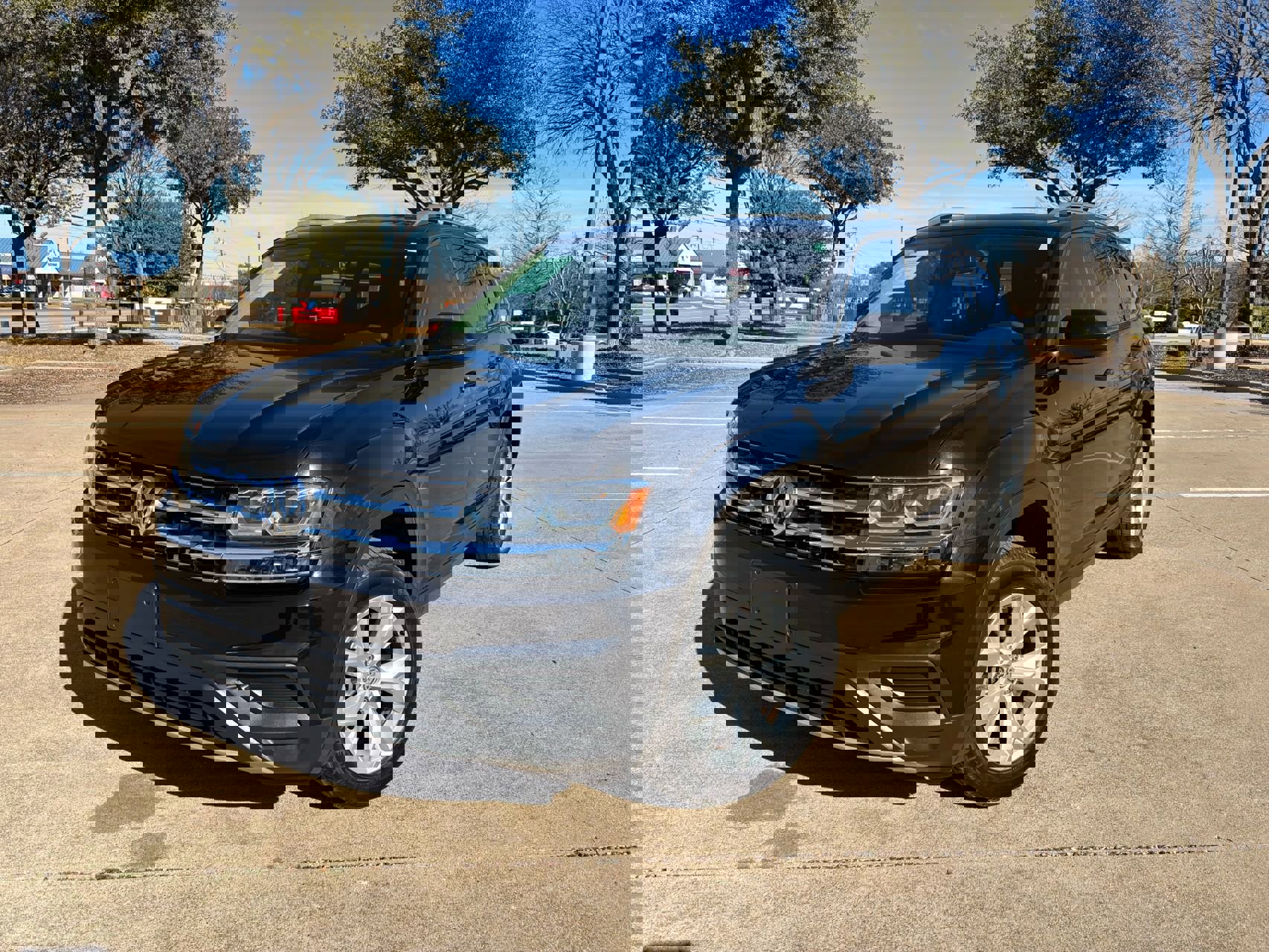 Used 2018 Volkswagen Atlas Launch Edition image 1