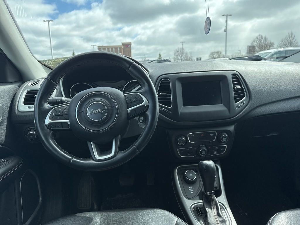 Used 2020 Jeep Compass Latitude image 10
