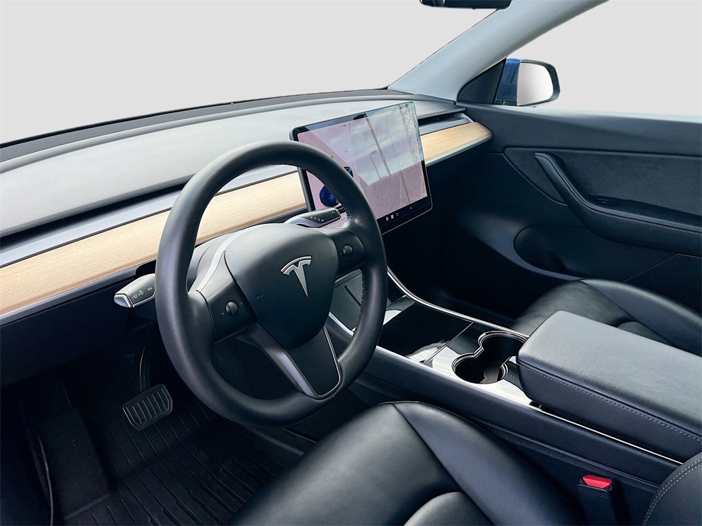 Used 2020 Tesla Model Y Long Range image 9