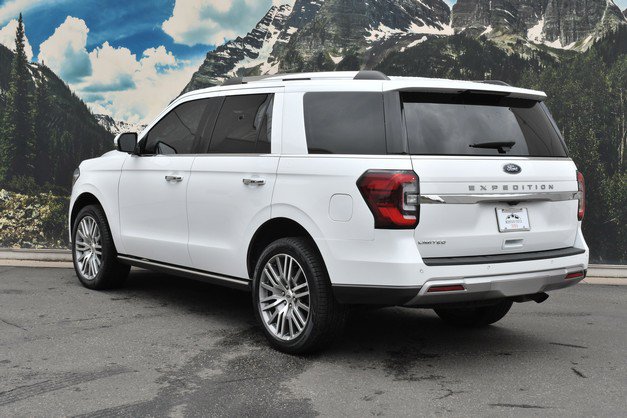 Used 2022 Ford Expedition Limited AWD/4WD image 9