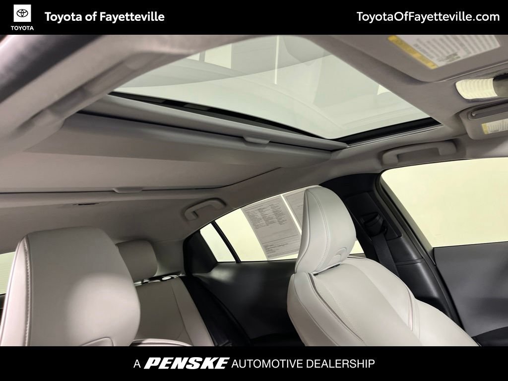Certified 2024 Toyota Prius XLE FWD image 6
