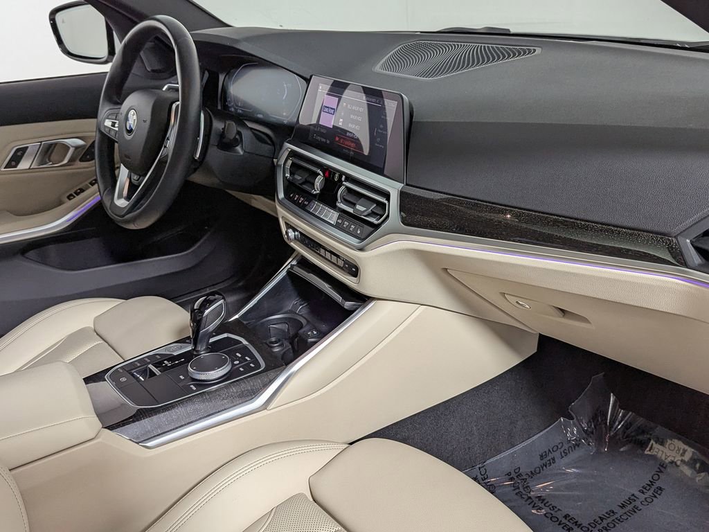 Certified 2022 BMW 330i xDrive Sedan w/ Premium Package 2 AWD/4WD image 25