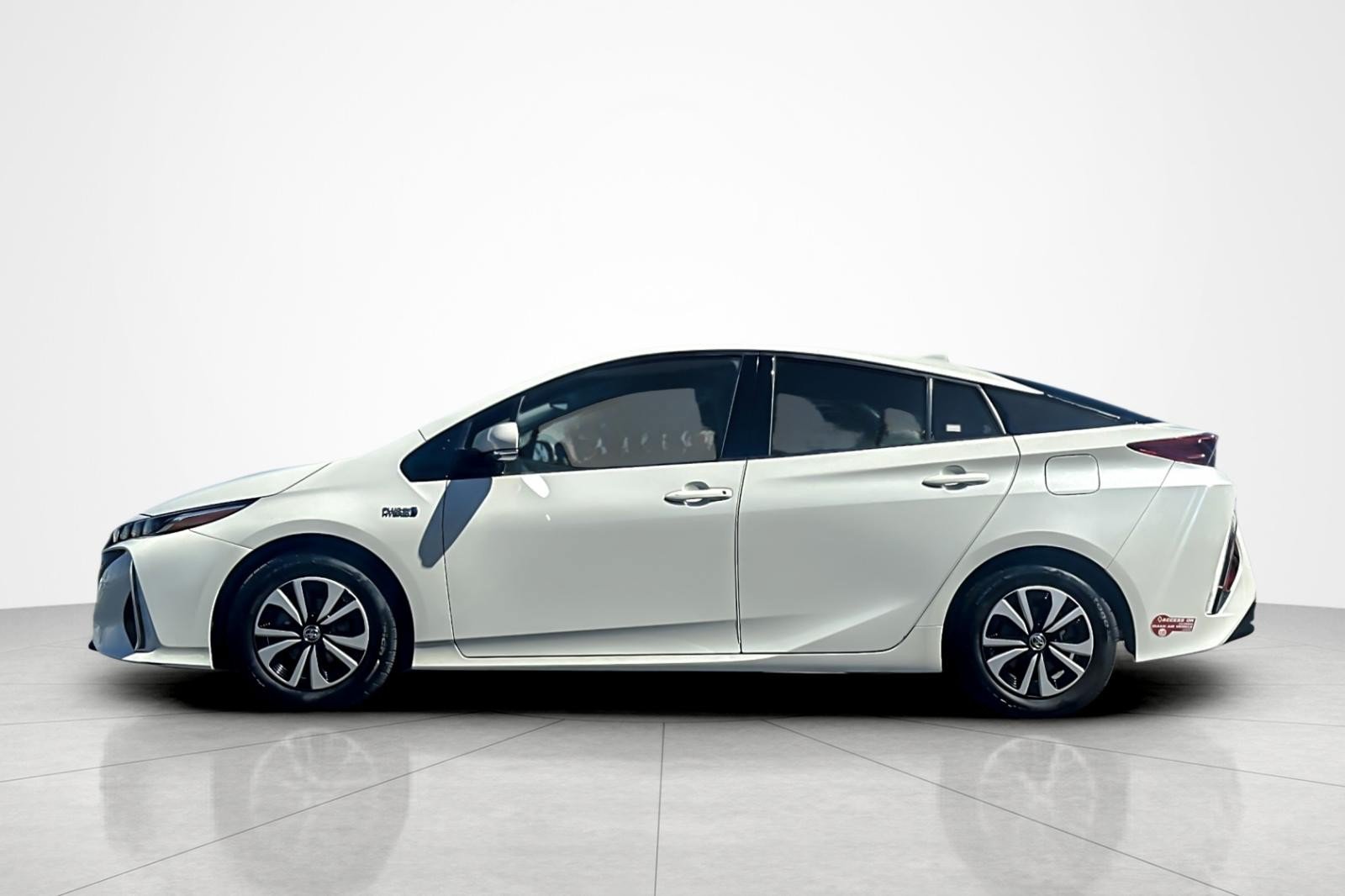 Certified 2017 Toyota Prius Prime Premium w/ Preferred Accessory Package FWD image 2