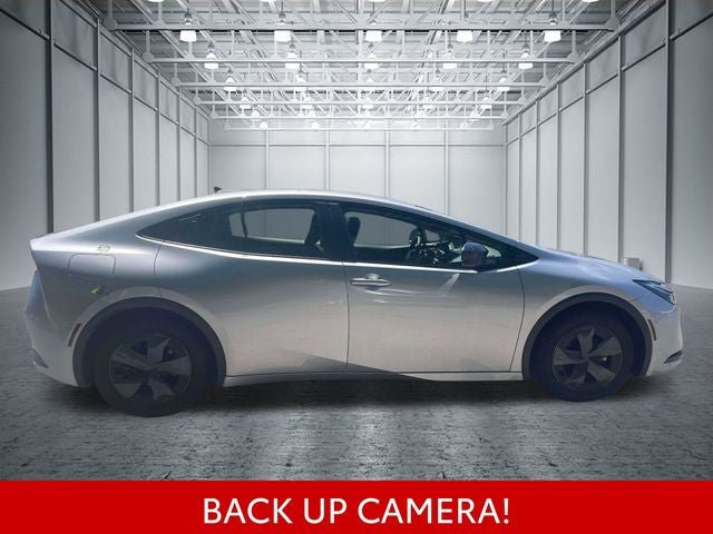 Used 2025 Toyota Prius Plug-In Hybrid FWD image 5