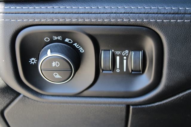 Used 2024 RAM 2500 Limited AWD/4WD image 31