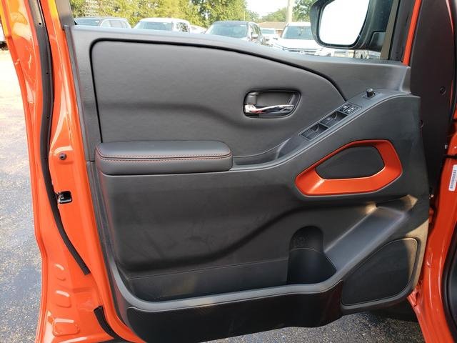 New 2025 Nissan Frontier PRO-4X w/ Interior Protection Package image 15