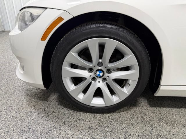 Used 2013 BMW 328i Convertible RWD image 30