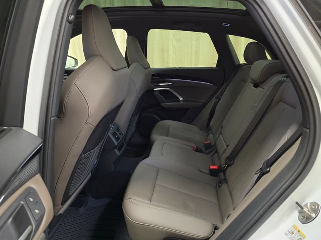 Certified 2025 Audi Q5 Premium Plus w/ Premium Plus AWD/4WD image 22