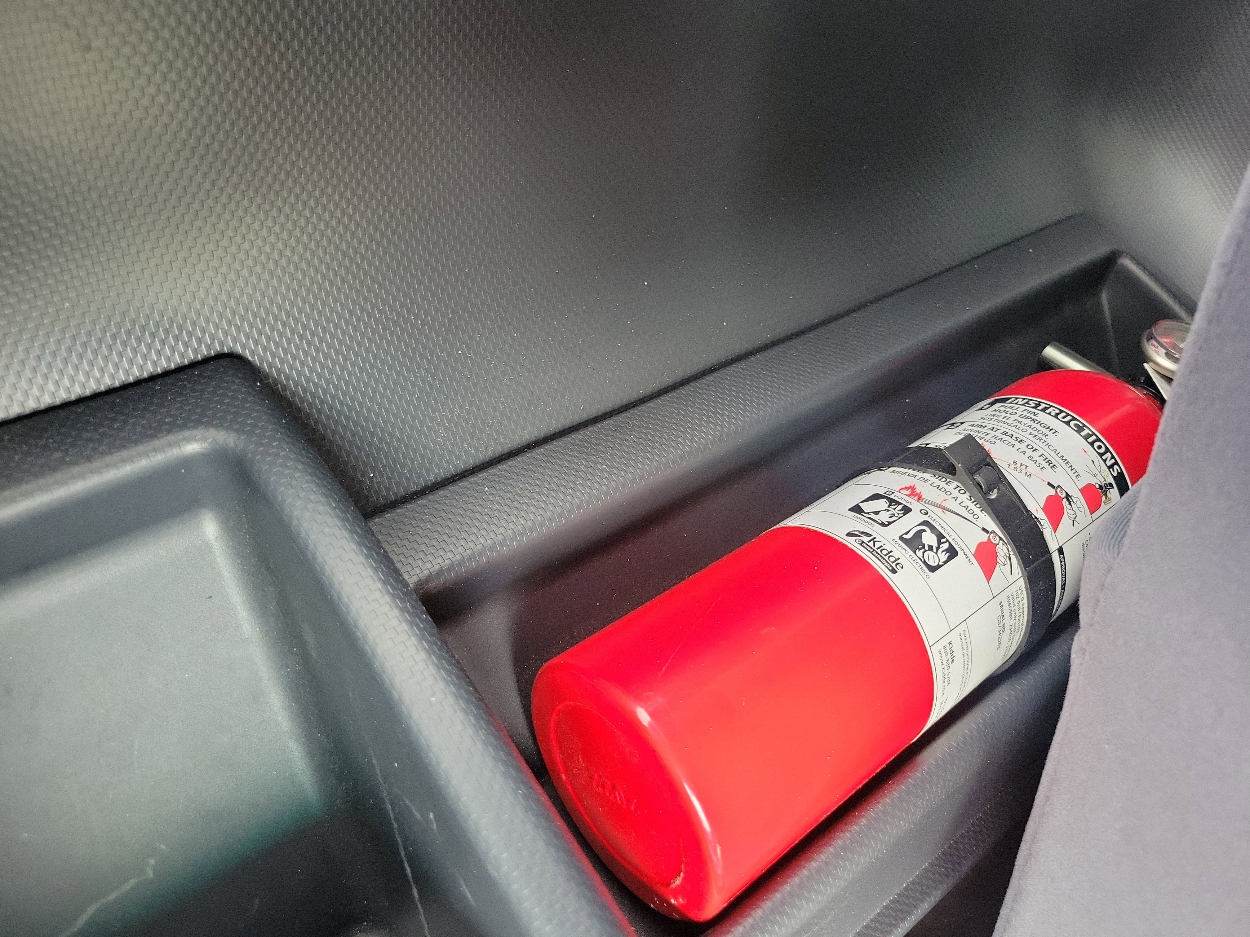 Used 2024 Isuzu NPR image 16