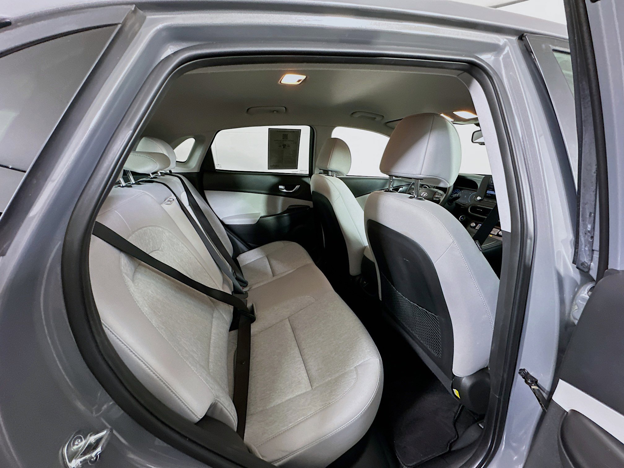 Used 2023 Hyundai Kona SE w/ Cargo Package image 28