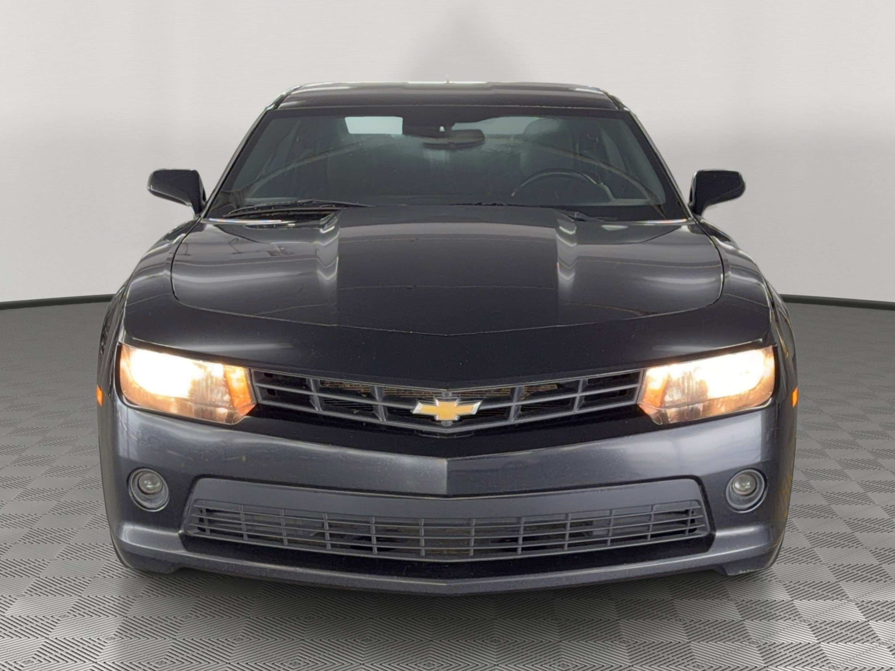 Used 2015 Chevrolet Camaro LT RWD image 6