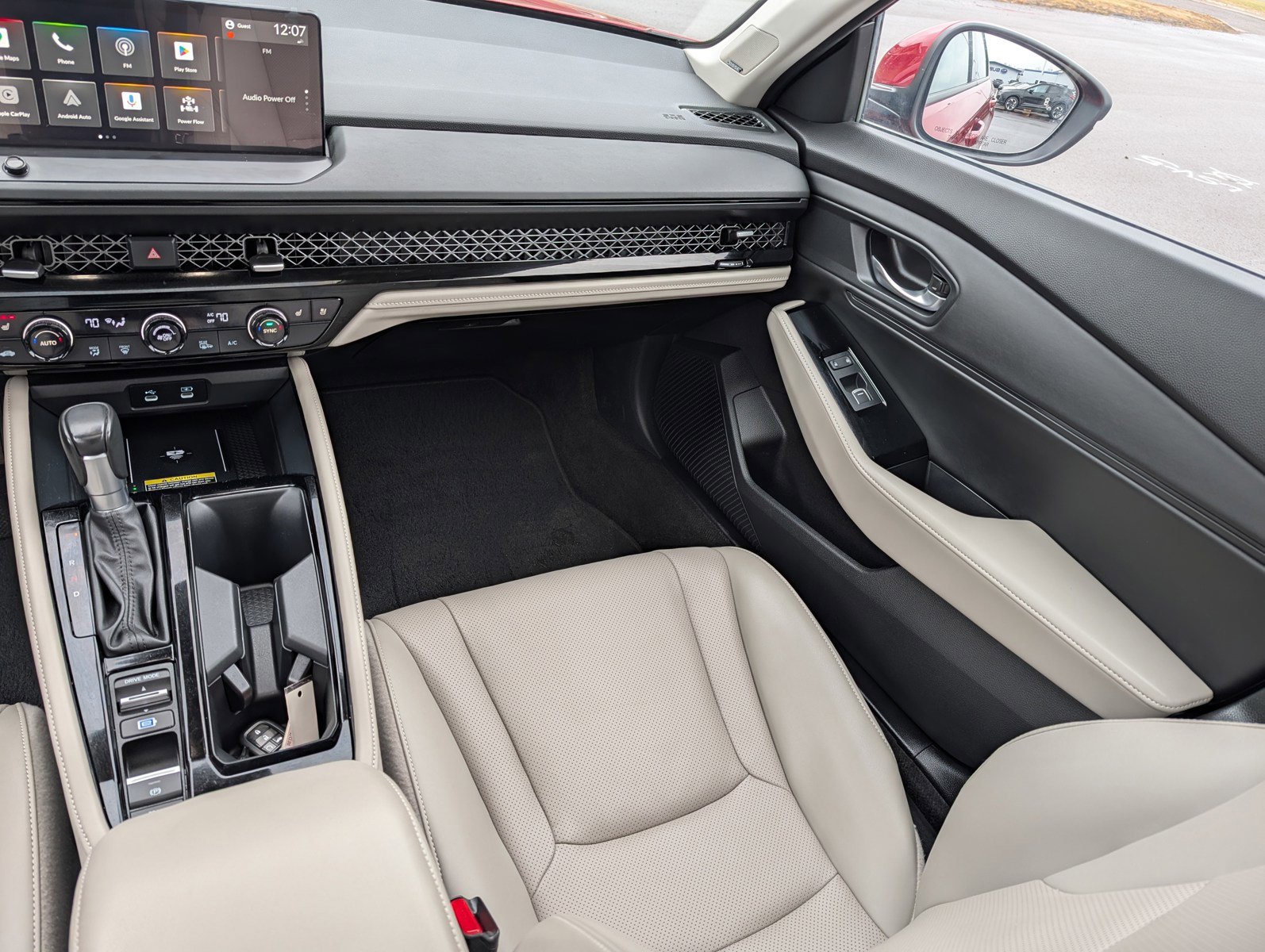 Used 2023 Honda Accord Touring image 11