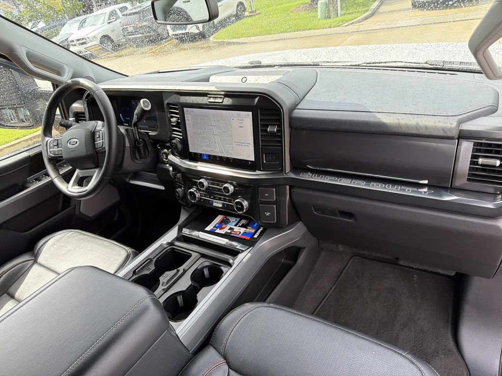 Used 2025 Ford F250 Lariat w/ Lariat Ultimate Package AWD/4WD image 15
