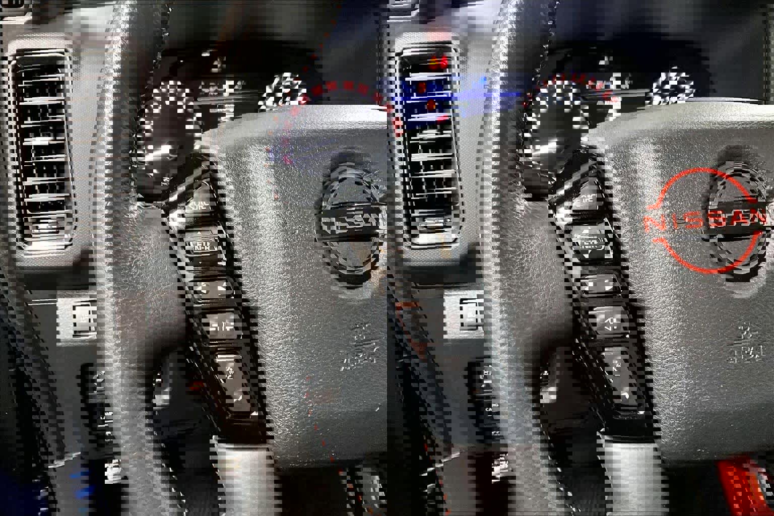 Used 2024 Nissan Frontier PRO-4X w/ Pro Convenience Package image 21