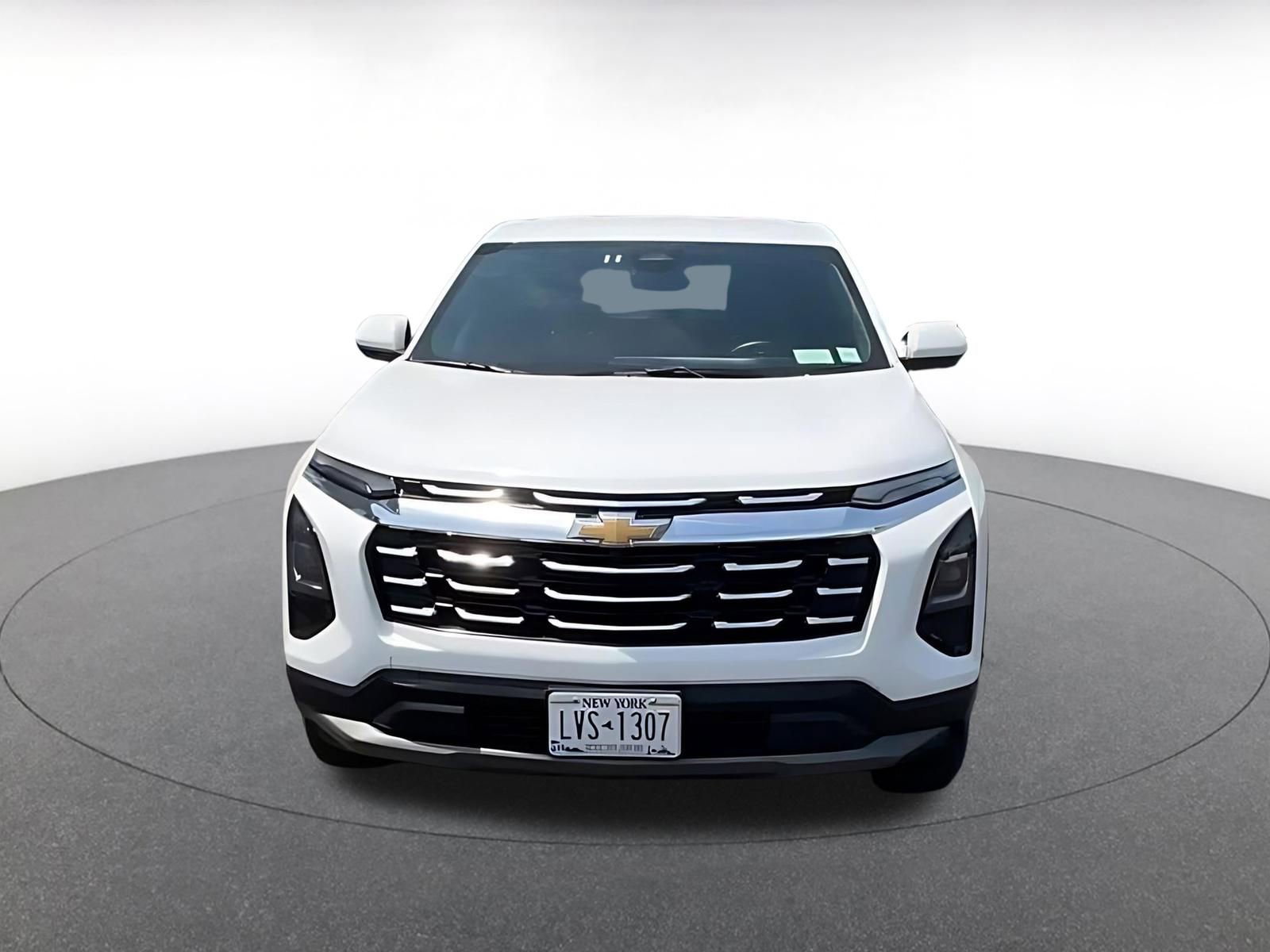 Used 2025 Chevrolet Equinox LT FWD image 4