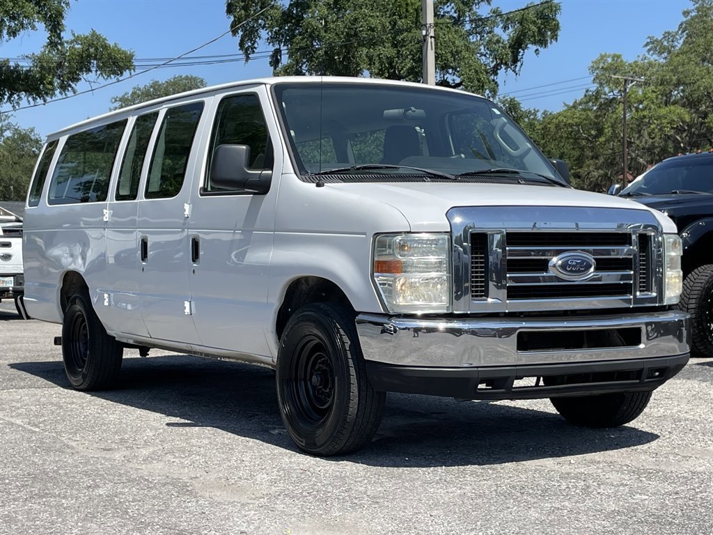 Used 2009 Ford E-350 and Econoline 350 XLT RWD image 19