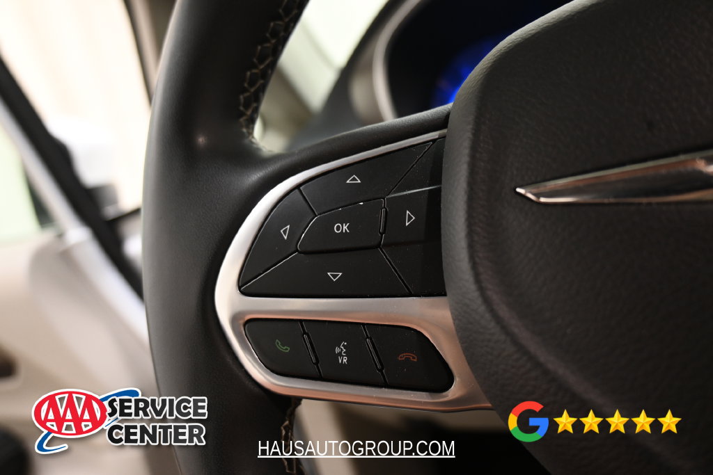 Used 2023 Chrysler Voyager LX FWD image 14