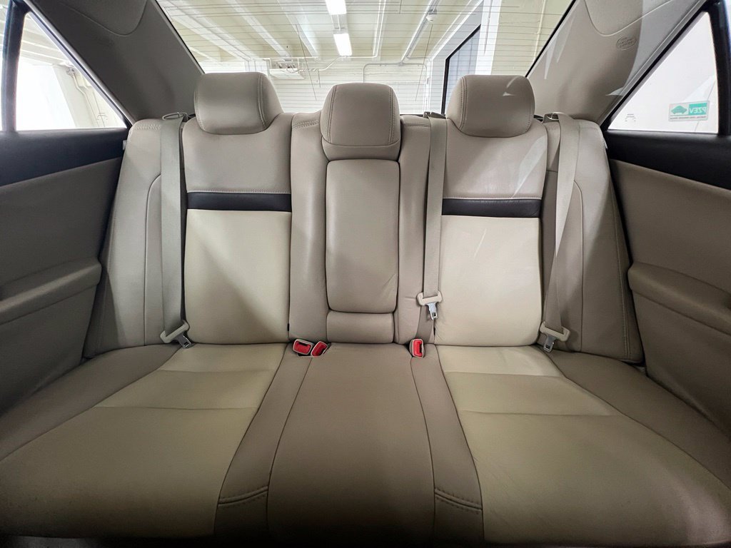 Used 2012 Toyota Camry XLE w/ Convenience Pkg FWD image 15