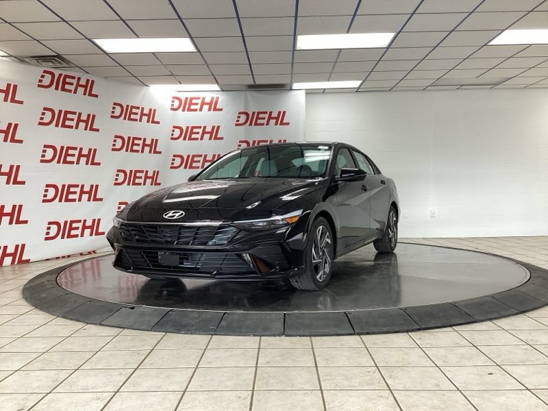 New 2026 Hyundai Elantra Limited FWD image 3