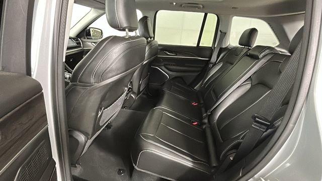 Used 2023 Jeep Grand Cherokee 4WD 4xe image 27
