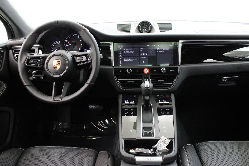New 2026 Porsche Macan image 17