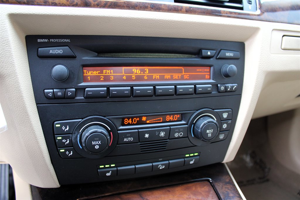 Used 2006 BMW 325xi Sedan image 28