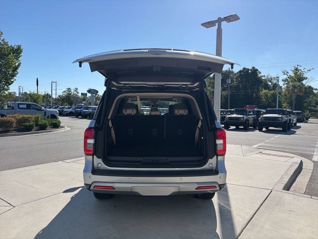 Certified 2022 Ford Expedition XLT RWD image 8