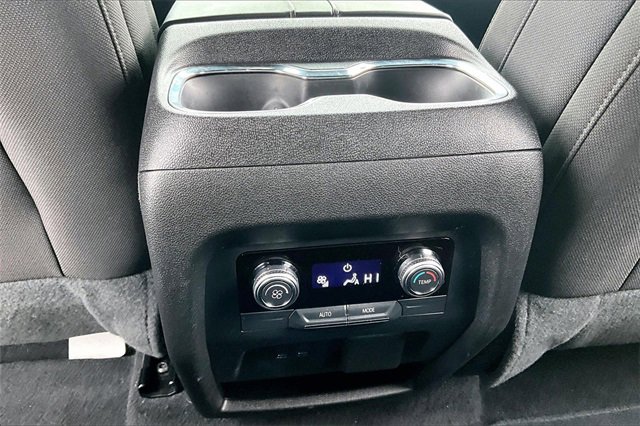Used 2025 GMC Acadia Elevation image 10