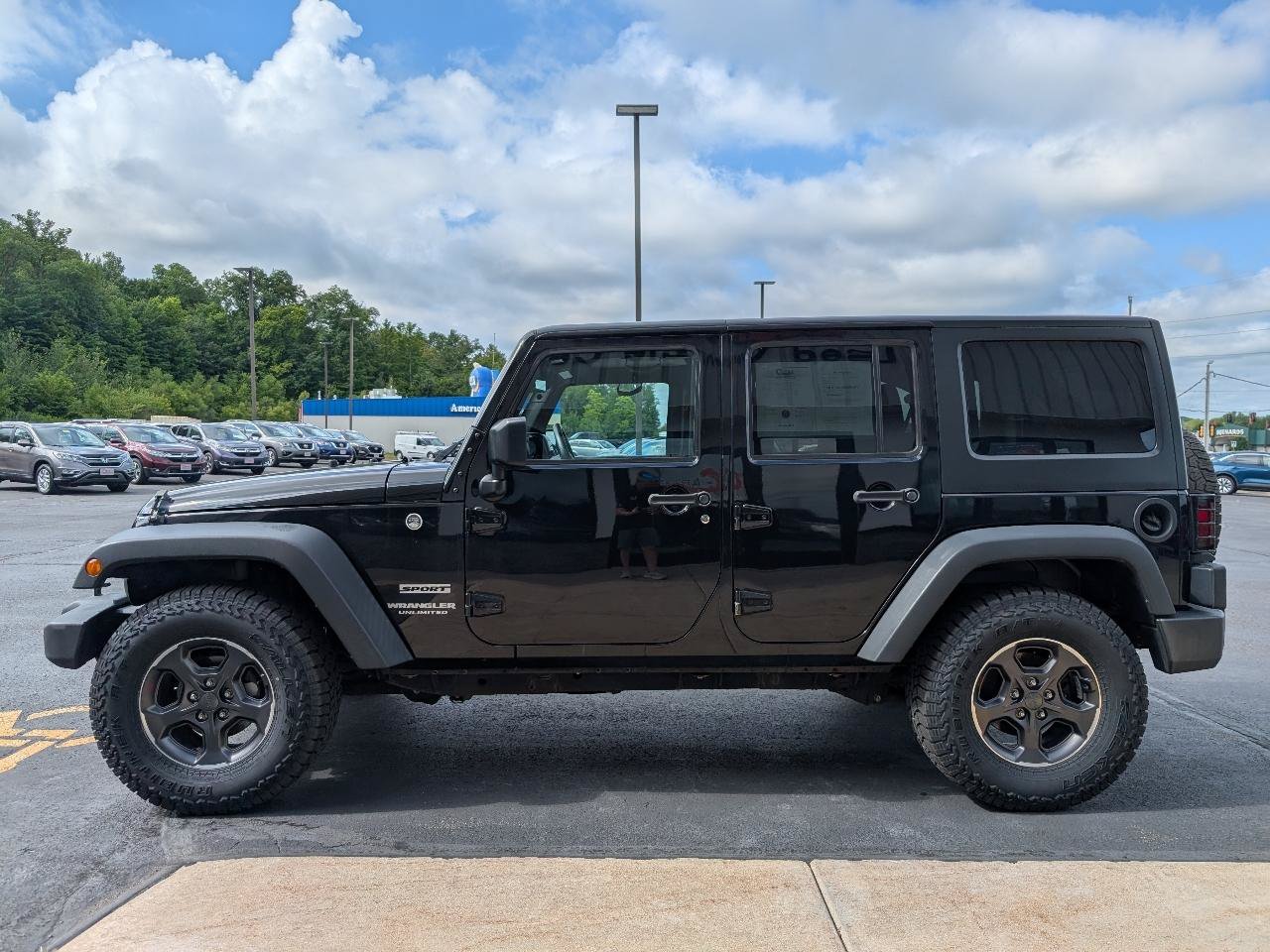 Used 2017 Jeep Wrangler Unlimited Sport w/ Quick Order Package 24S AWD/4WD image 5