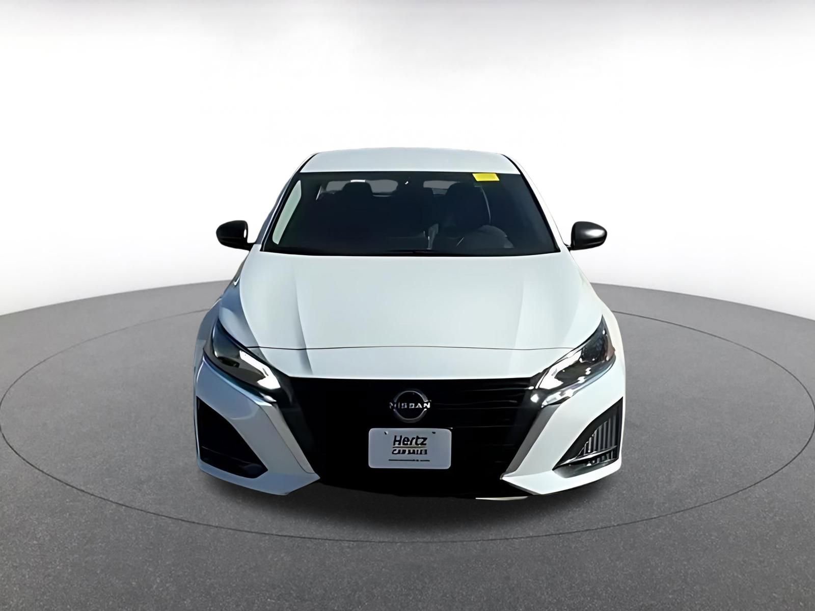 Used 2025 Nissan Altima 2.5 SV image 4