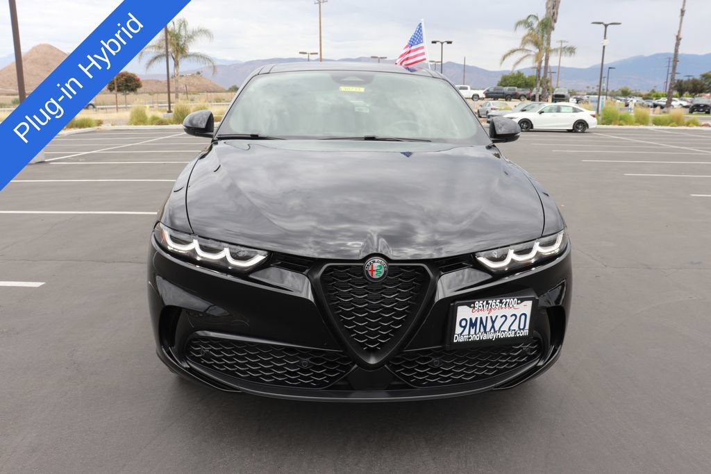 Used 2024 Alfa Romeo Tonale Veloce w/ Premium Interior Package AWD/4WD image 2
