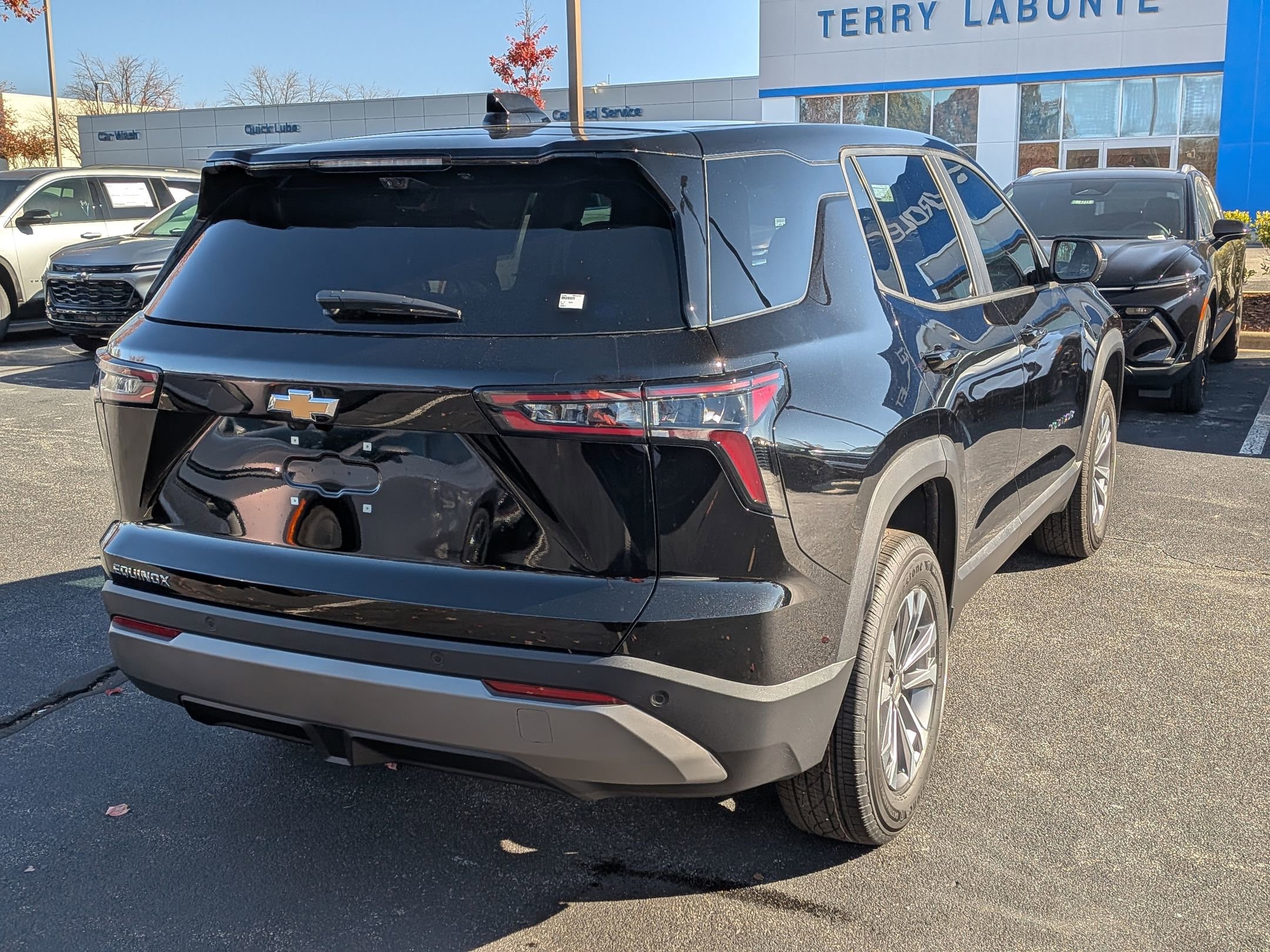 New 2026 Chevrolet Equinox LT w/ Convenience Package II image 8