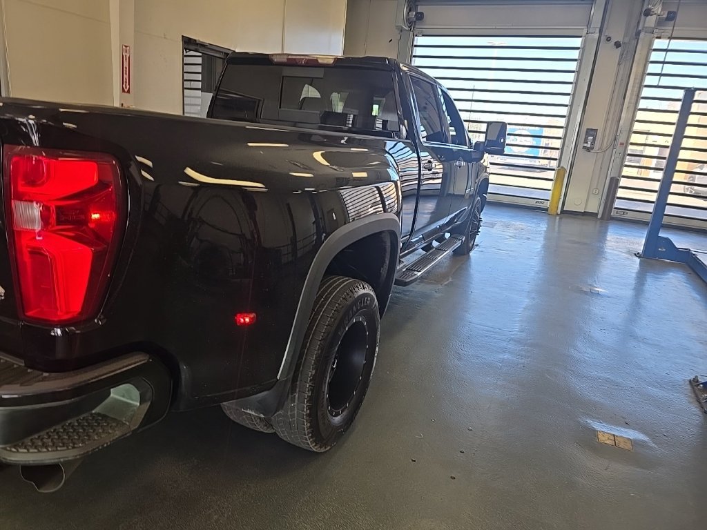 Used 2021 Chevrolet Silverado 3500 High Country w/ Snow Plow Prep/Camper Package AWD/4WD image 3