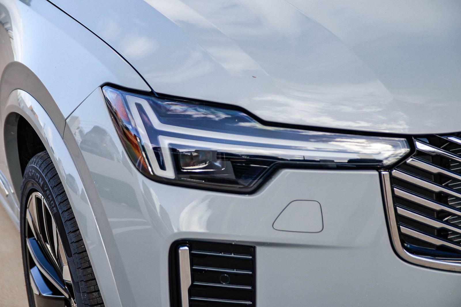 New 2026 Volvo XC90 T8 Ultra w/ Protection Package Premier image 10