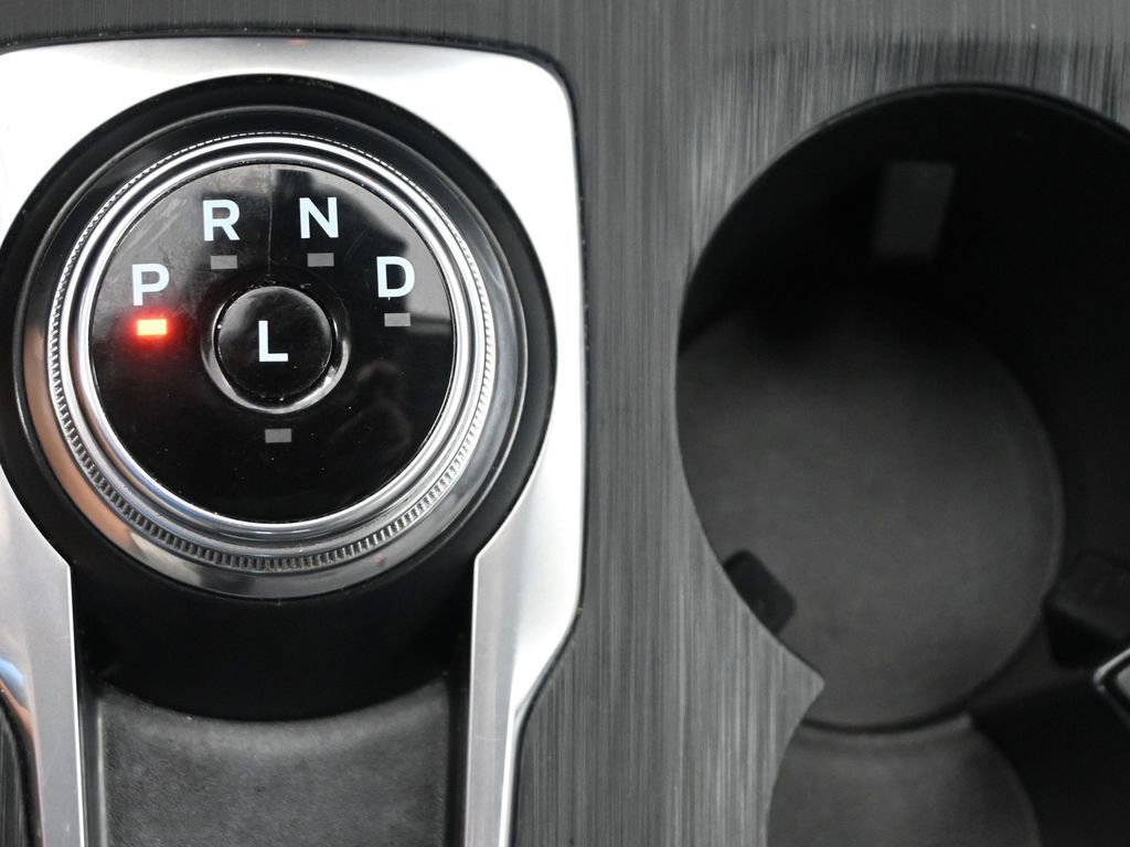 Used 2021 Ford Escape SE image 35