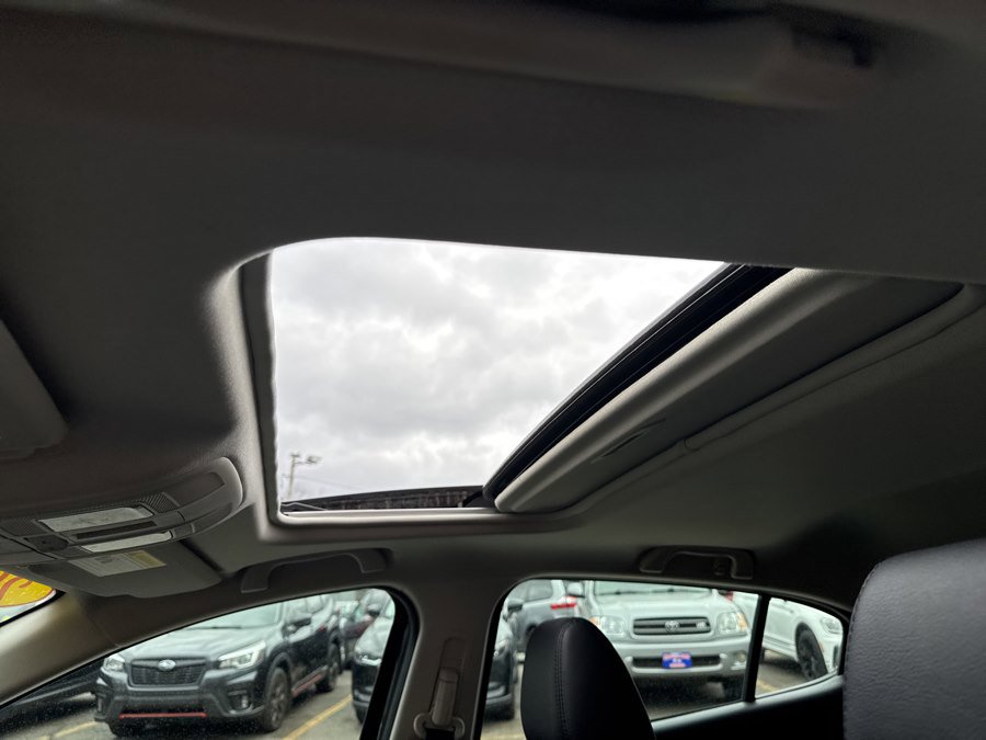 Used 2017 MAZDA MAZDA3 Grand Touring image 31