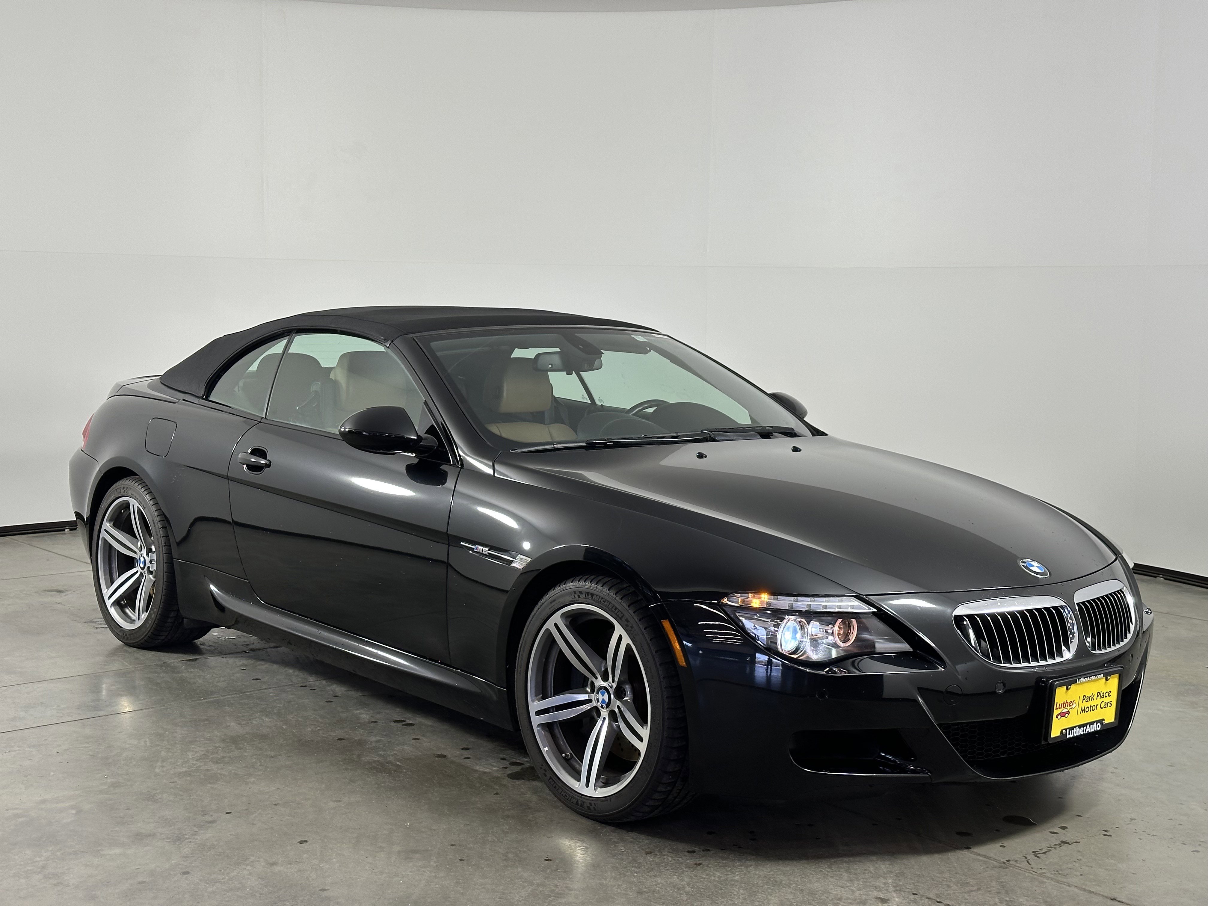 Used 2010 BMW M6 Convertible image 29