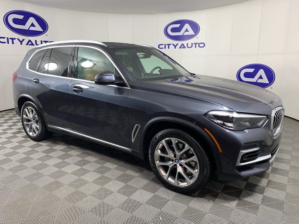 Used 2022 BMW X5 sDrive40i w/ Luxury Seating Package image 1