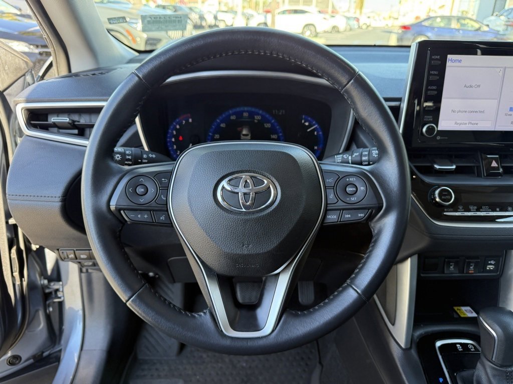 Certified 2022 Toyota Corolla Cross XLE image 23