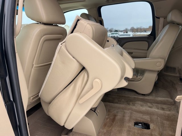 Used 2009 Chevrolet Suburban LTZ image 40