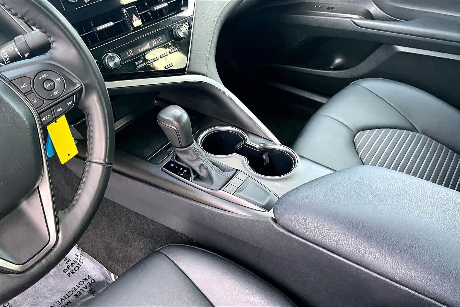 Used 2024 Toyota Camry SE FWD image 15
