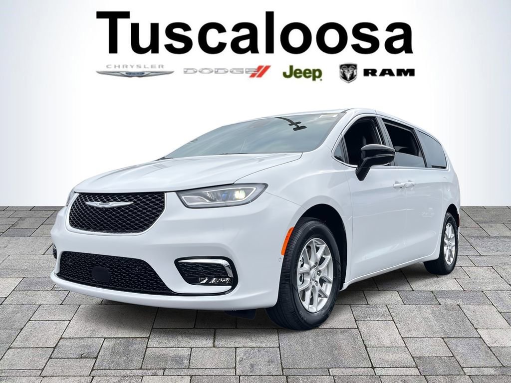 New 2026 Chrysler Pacifica Select image 3