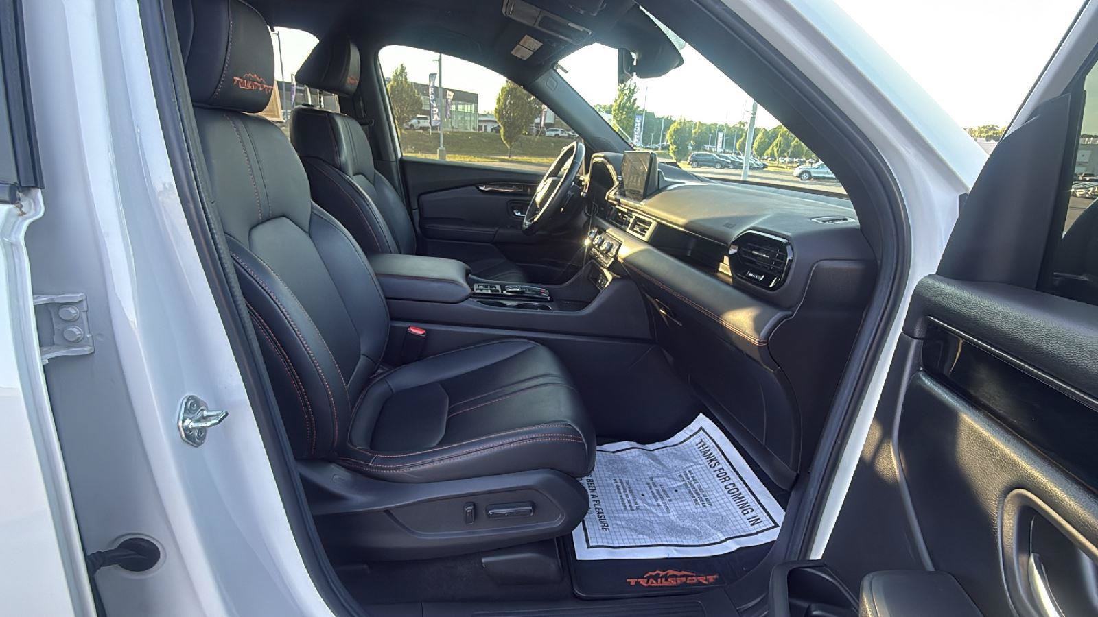 Used 2023 Honda Pilot TrailSport image 20