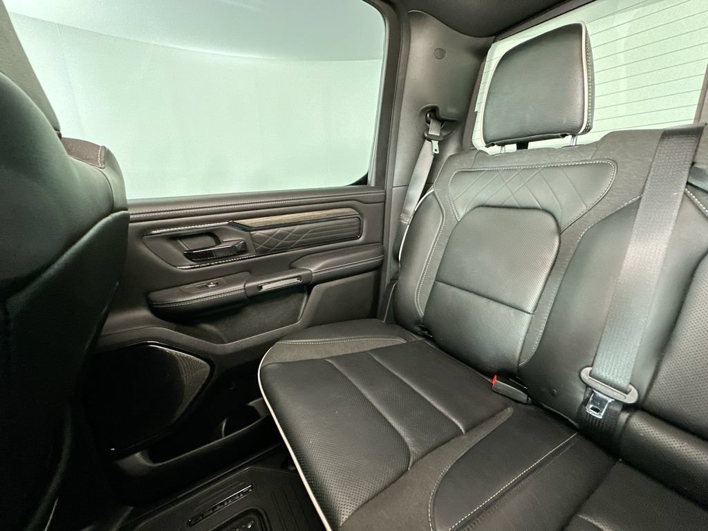 Used 2025 RAM 1500 Limited AWD/4WD image 12