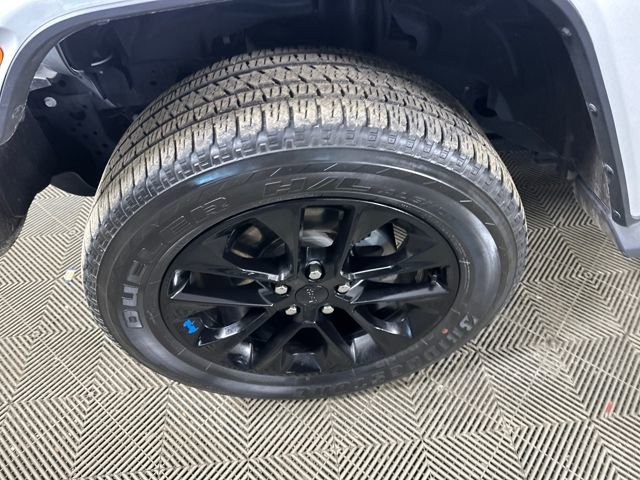 Used 2022 Jeep Wrangler Unlimited Sahara image 9