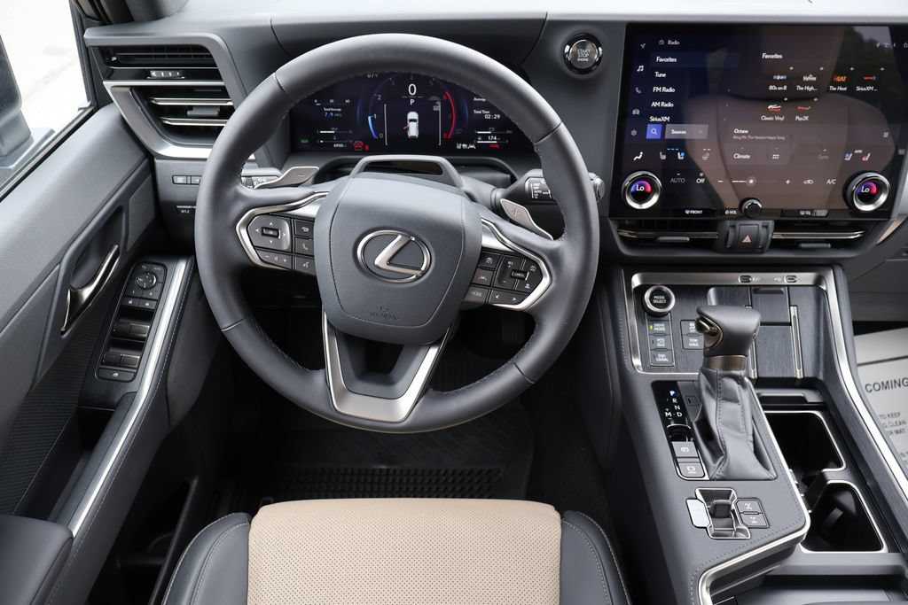 Used 2024 Lexus GX 550 AWD/4WD image 6